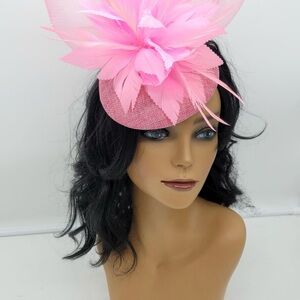 Pink fascinator